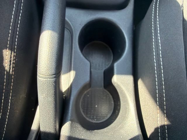 Used 2025 Hyundai Venue FWD image 35