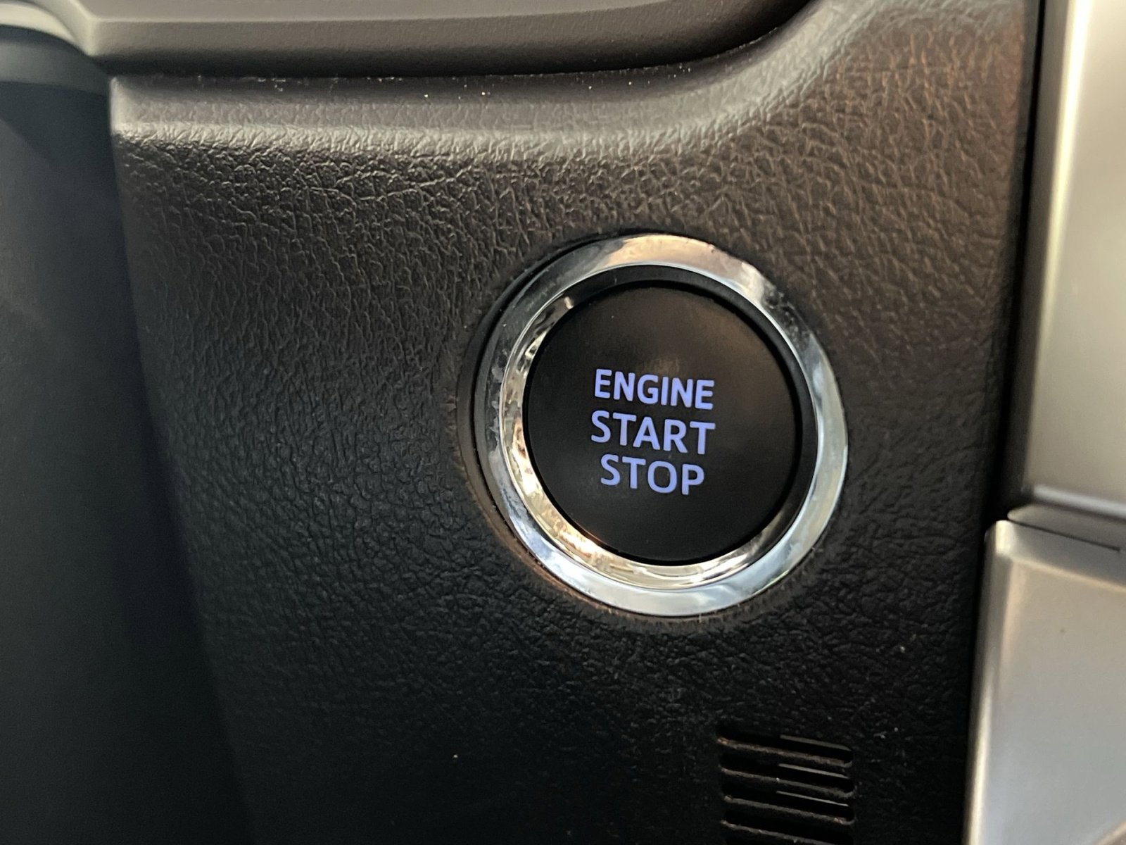 Used 2024 Toyota 4Runner SR5 Premium w/ Moonroof Package image 31