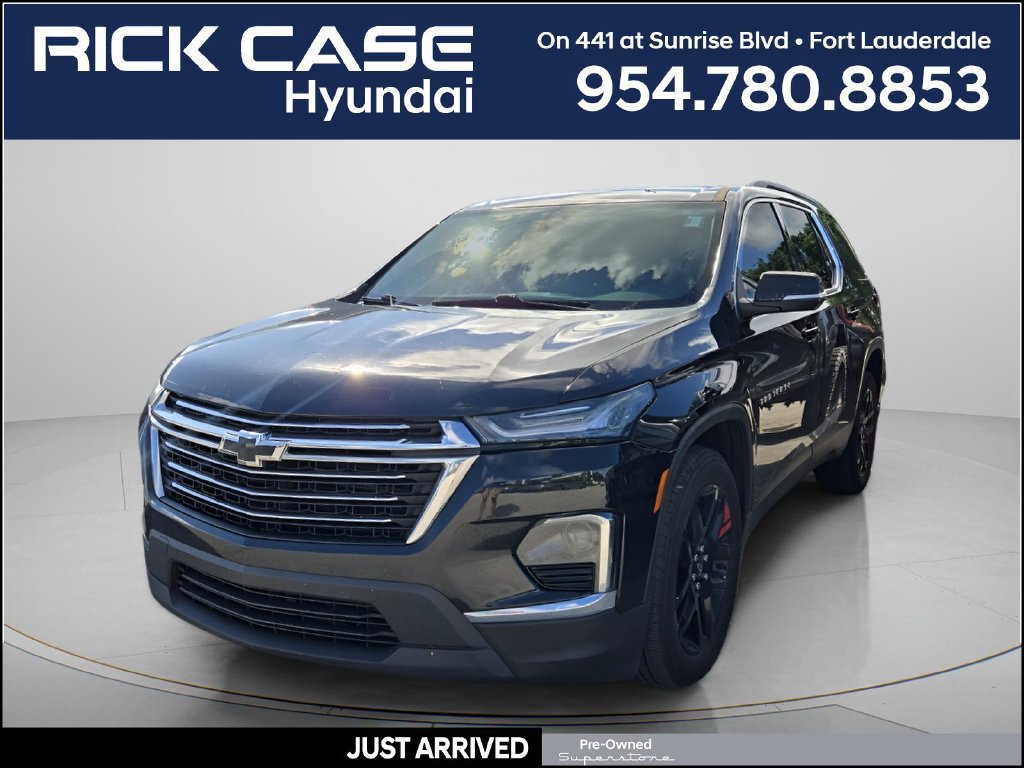 Used 2023 Chevrolet Traverse LT