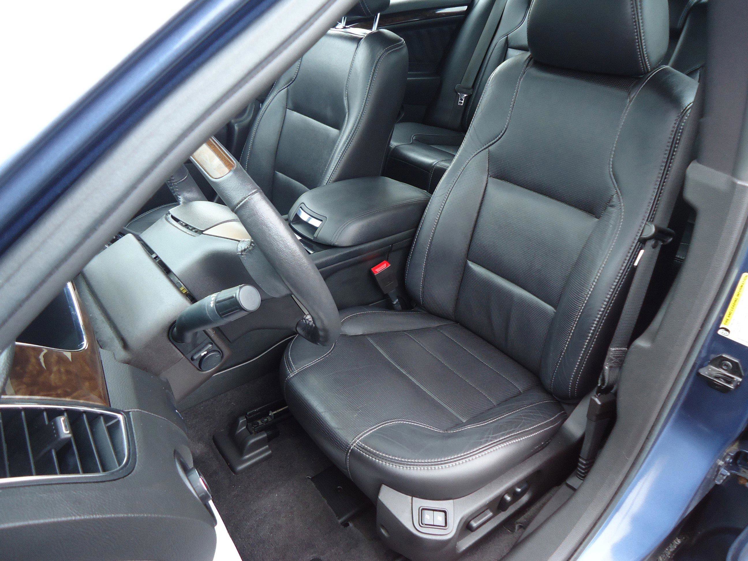 Used 2018 Ford Taurus Limited w/ Driver Assist Package image 24