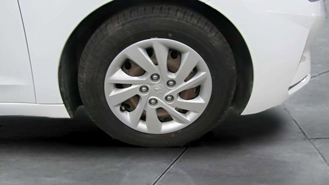 Used 2019 Hyundai Elantra SE w/ Cargo Package image 30