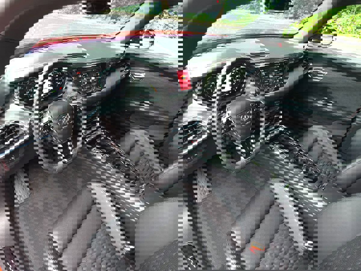 Used 2024 Audi e-tron GT Premium Plus w/ Performance Package image 2