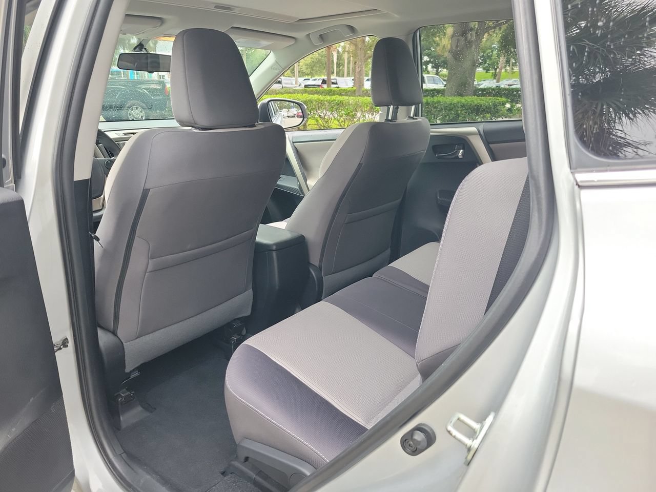 Used 2014 Toyota RAV4 XLE FWD image 9