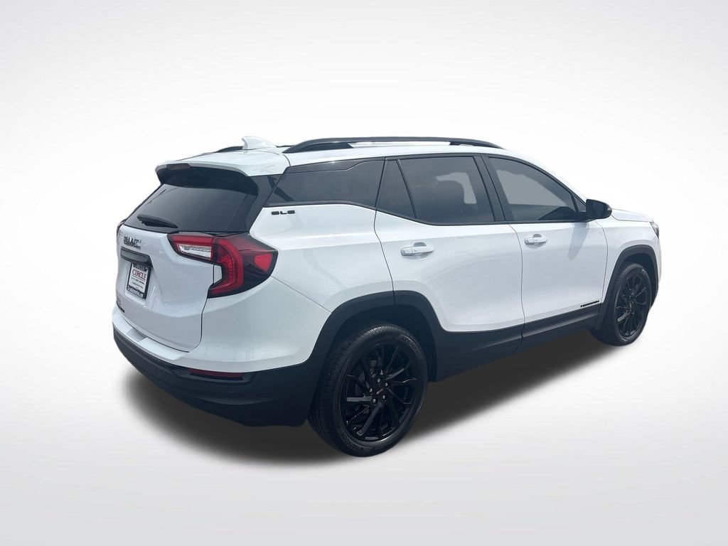 Used 2024 GMC Terrain SLE w/ Driver Convenience Package image 8