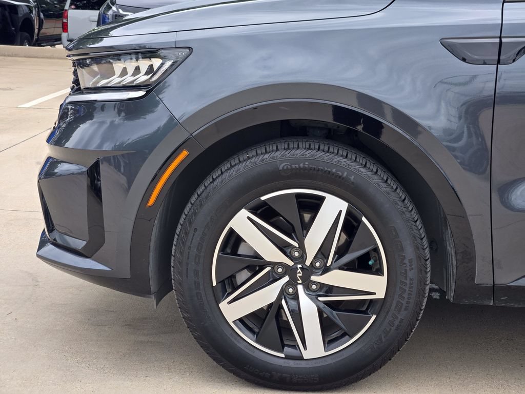 Certified 2023 Kia Sorento S FWD image 14