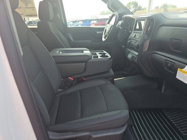 New 2026 Chevrolet Silverado 1500 Custom w/ Turbomax Blackout Package image 17