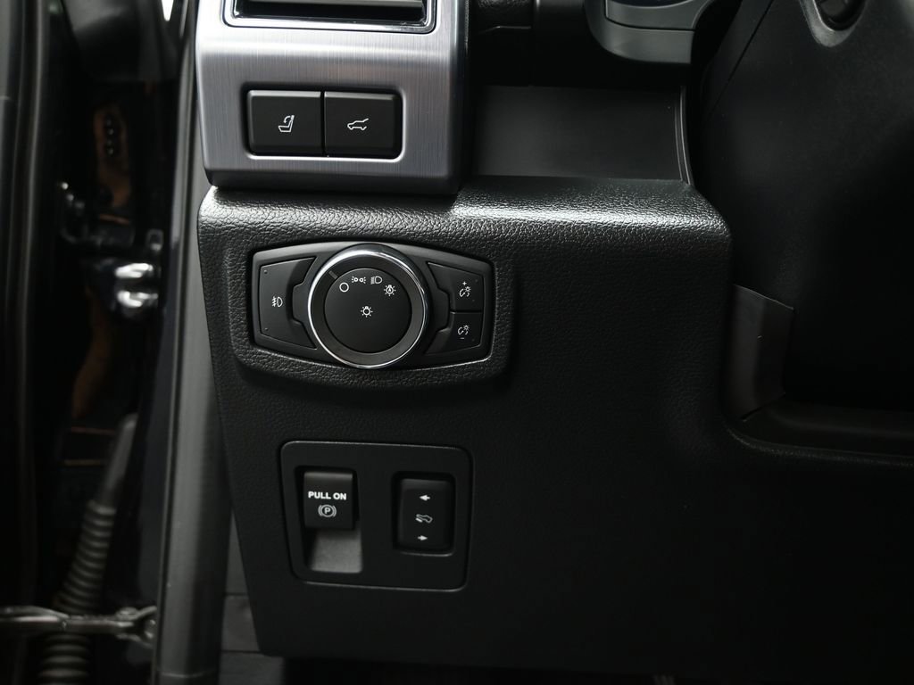 Used 2019 Ford Expedition Platinum RWD image 12