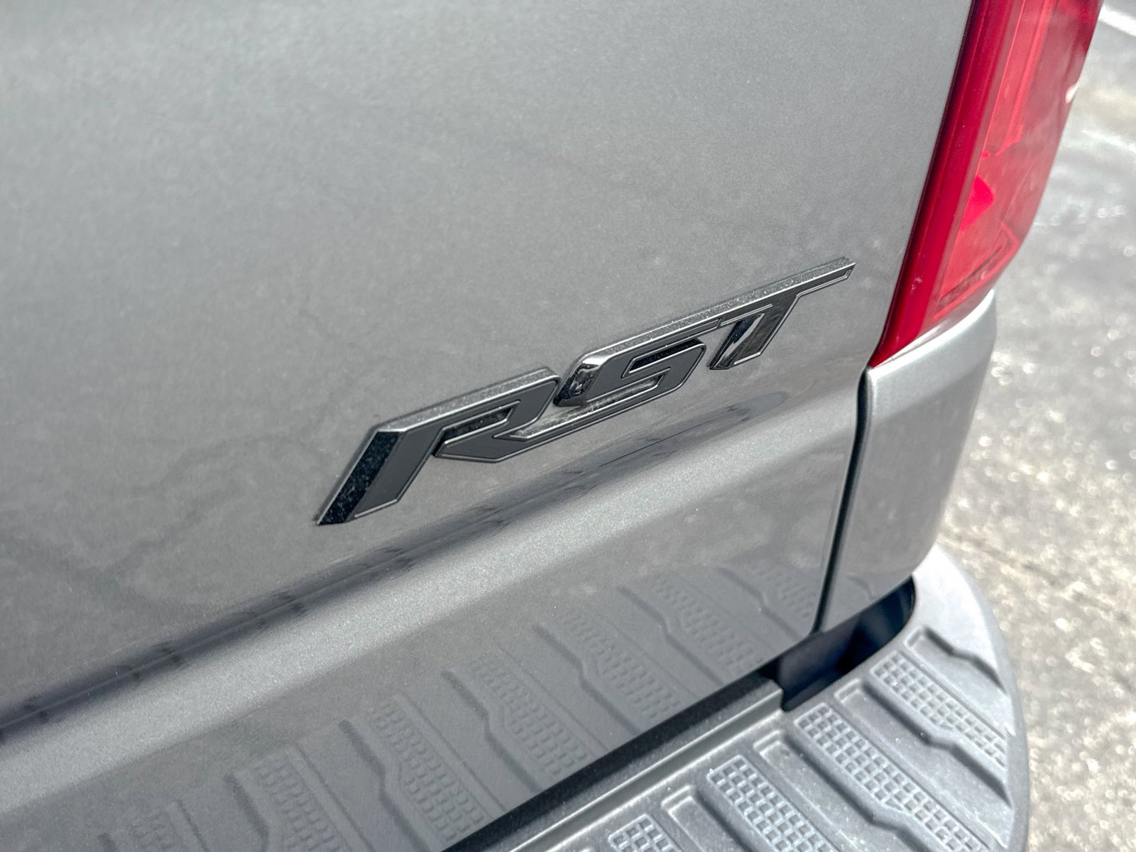 Certified 2021 Chevrolet Silverado 1500 RST image 9