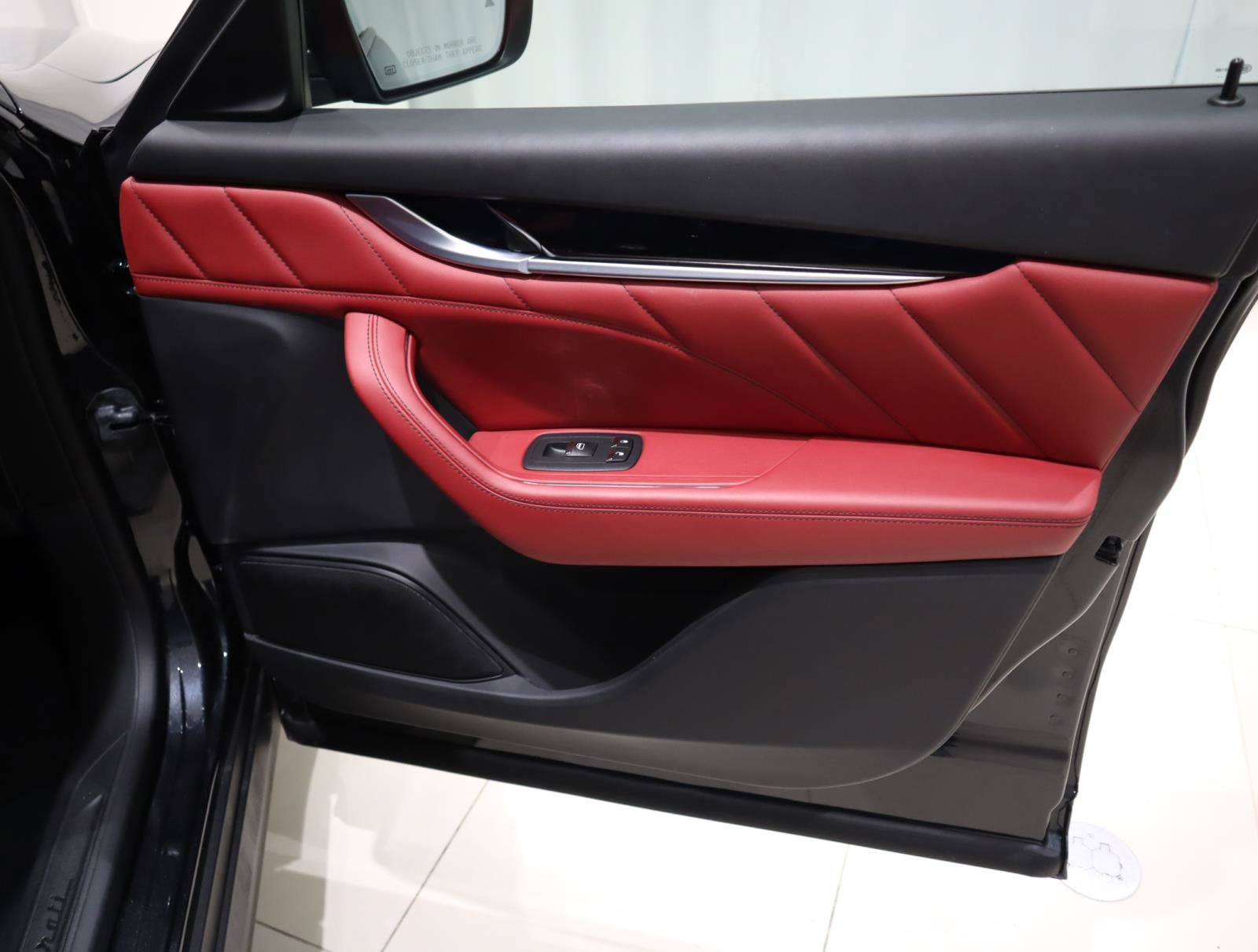 Used 2022 Maserati Levante Modena image 15