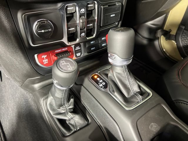 New 2026 Jeep Gladiator Rubicon w/ Steel Power Dome Hood Package AWD/4WD image 25