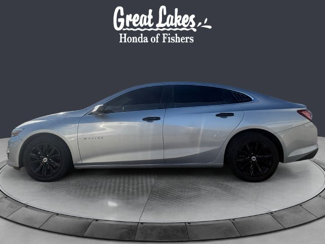 Used 2020 Chevrolet Malibu LT FWD image 2
