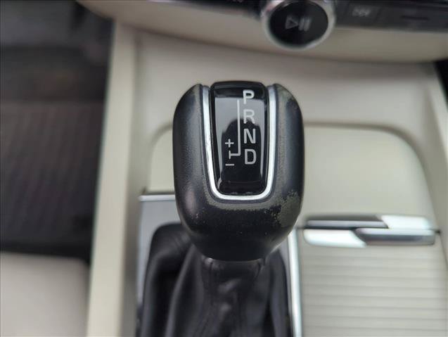 Used 2019 Volvo S60 T6 Momentum w/ Premium Package AWD/4WD image 16