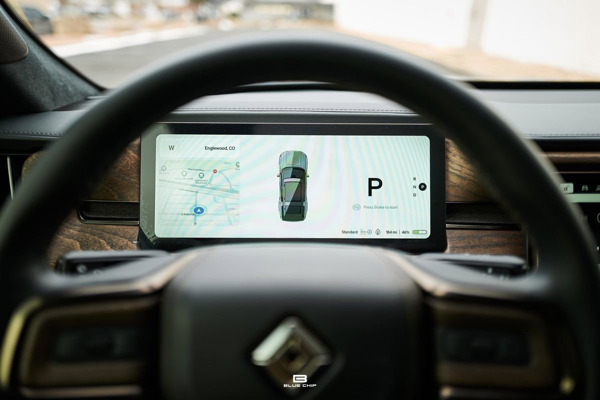 Used 2026 Rivian R1S Premium image 29