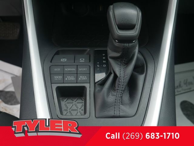 Used 2021 Toyota RAV4 XLE w/ Convenience Package AWD/4WD image 34