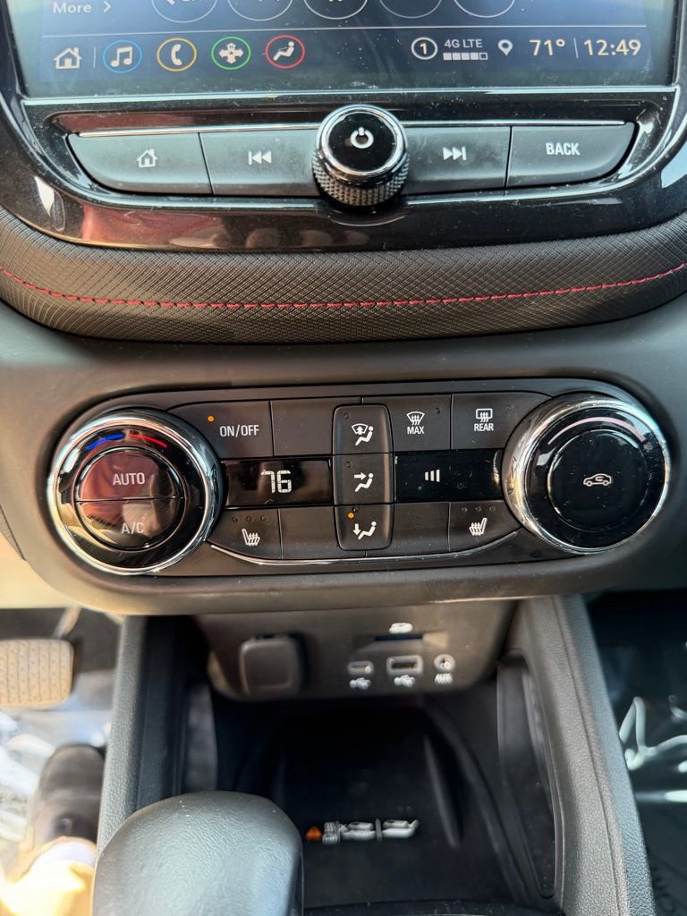 Used 2023 Chevrolet TrailBlazer RS w/ Sun and Liftgate Package image 14