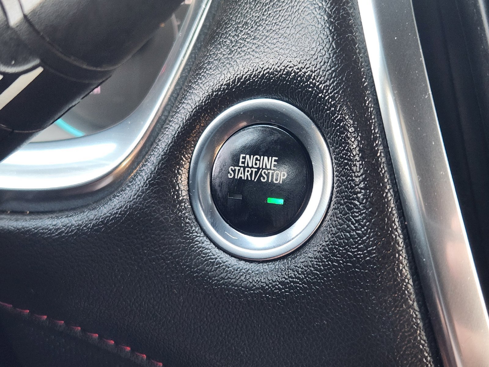 Used 2023 Chevrolet Traverse RS FWD image 23
