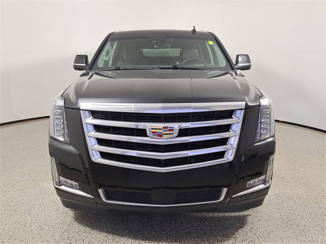 Used 2020 Cadillac Escalade ESV Premium Luxury image 3