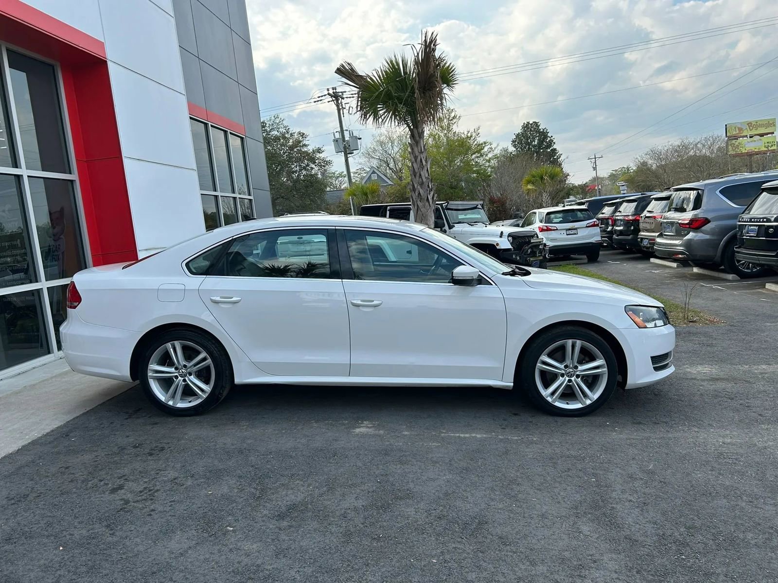 Used 2014 Volkswagen Passat 1.8T SE image 7