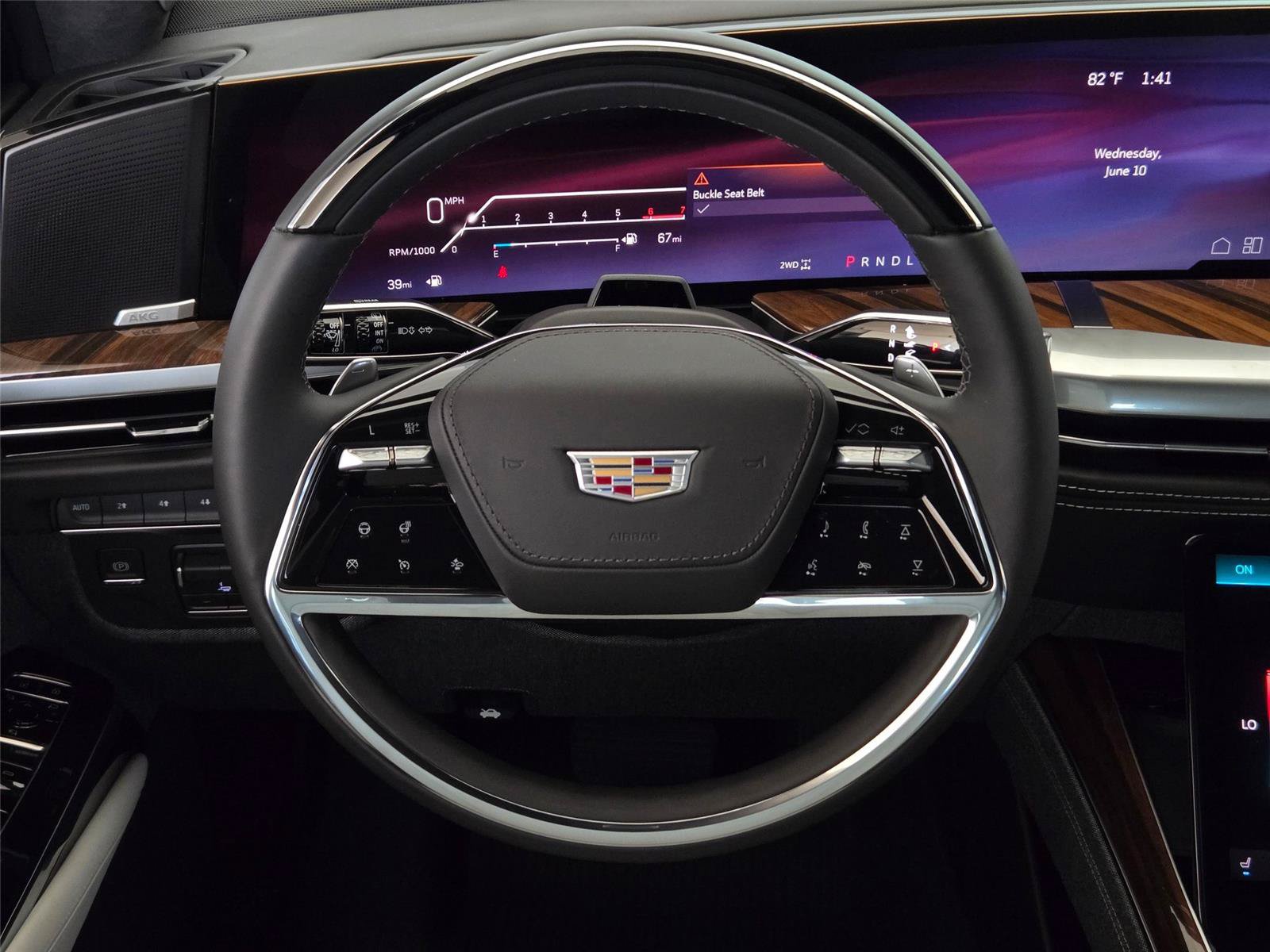 New 2026 Cadillac Escalade ESV Platinum Sport w/ LPO, Floor Liner Package AWD/4WD image 15