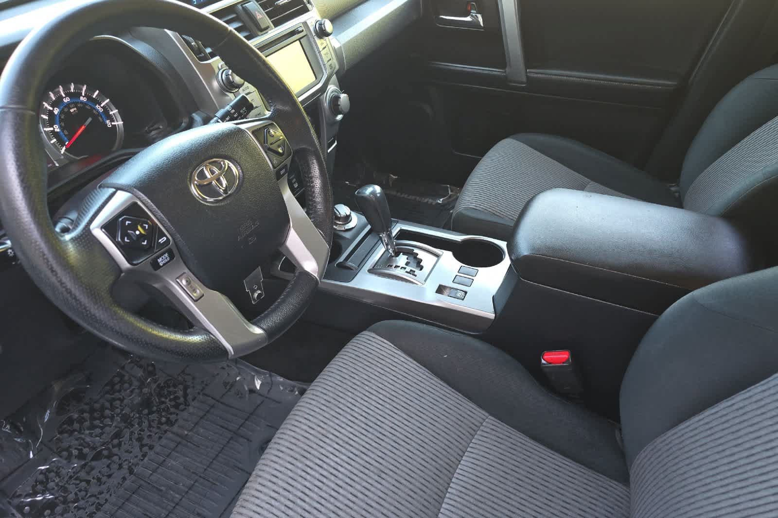 Used 2019 Toyota 4Runner SR5 AWD/4WD image 11