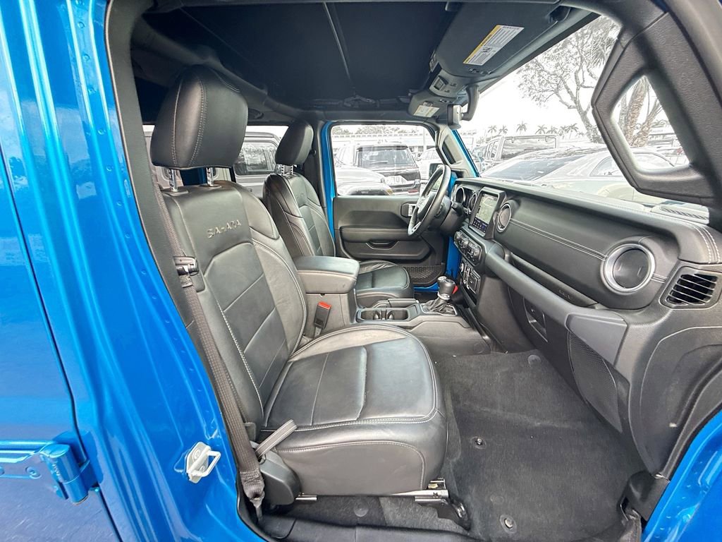 Used 2023 Jeep Wrangler Unlimited Sahara w/ Cold Weather Group image 31