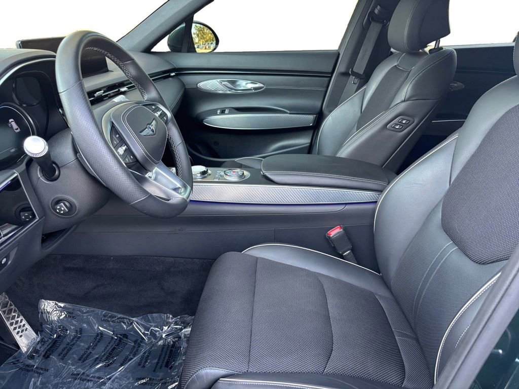 Used 2024 Genesis GV70 3.5T Sport AWD/4WD image 9