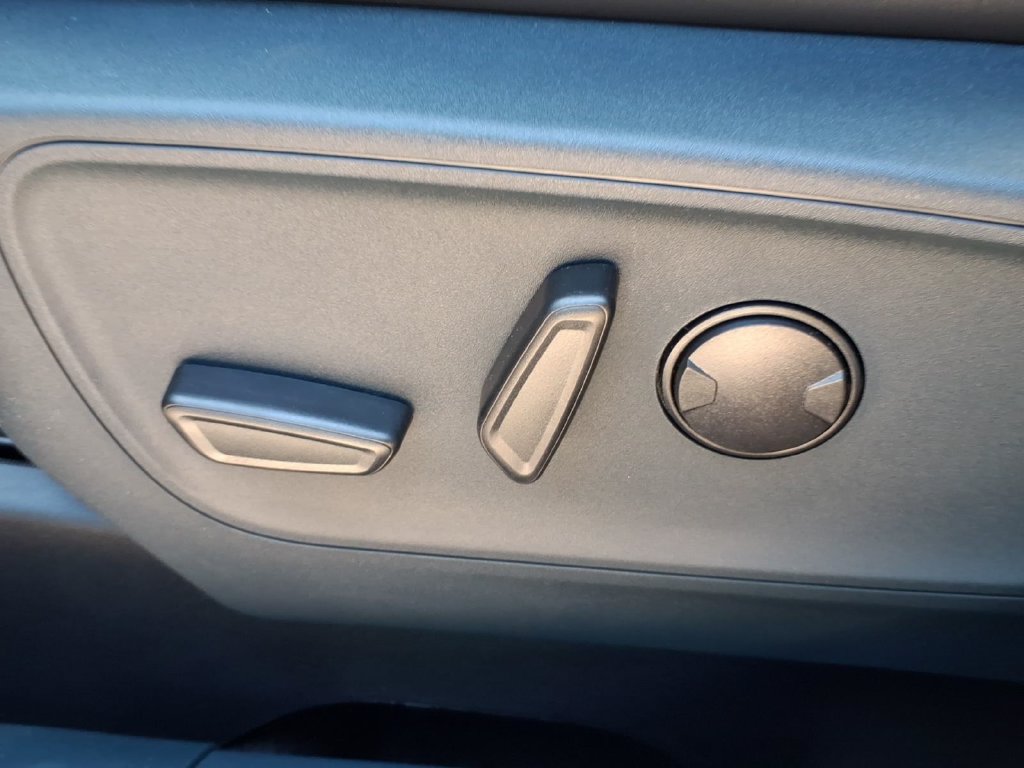 New 2026 Ford Maverick Lobo AWD/4WD image 16
