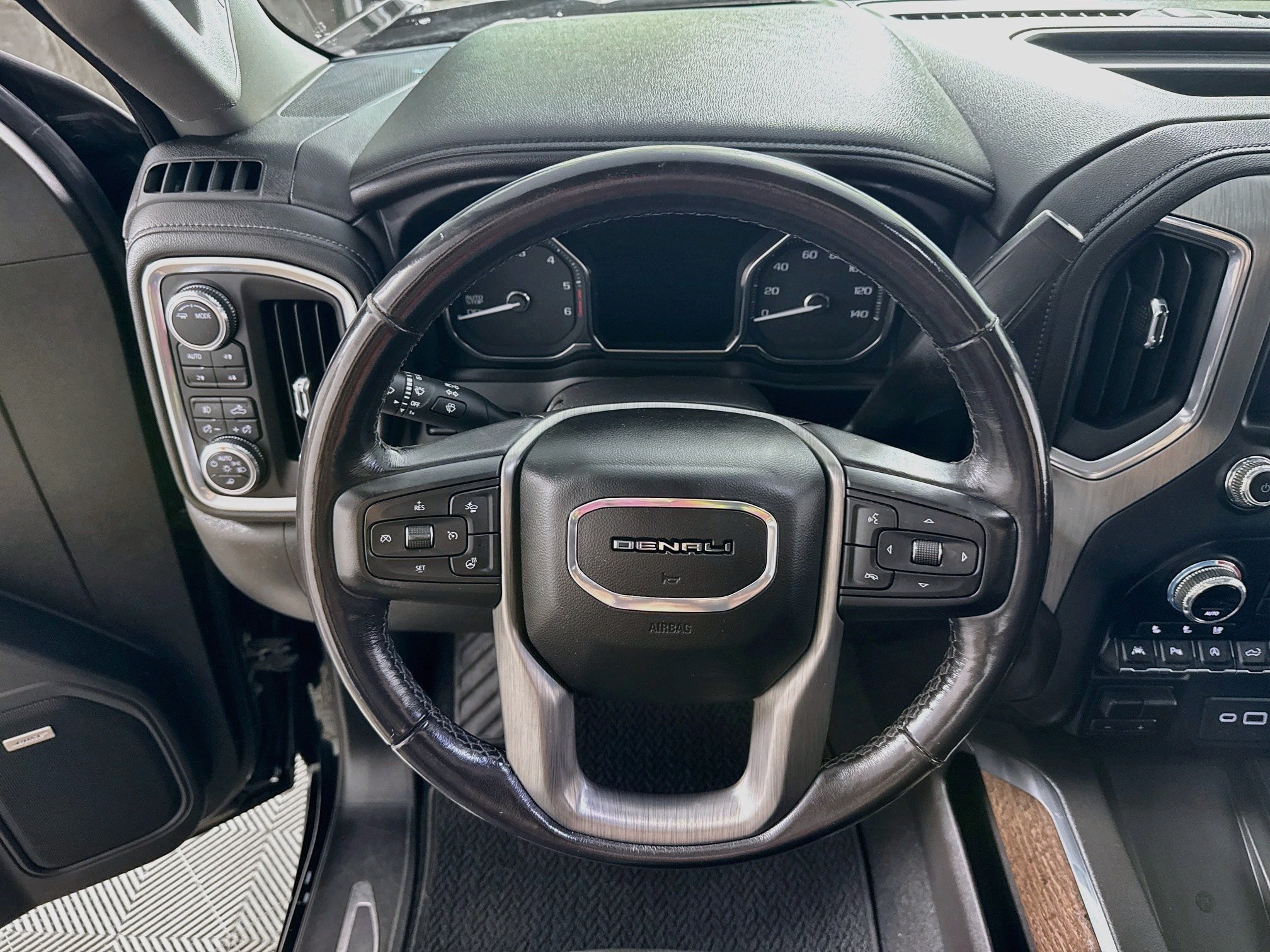Used 2022 GMC Sierra 1500 Denali w/ Denali Reserve Package AWD/4WD image 17