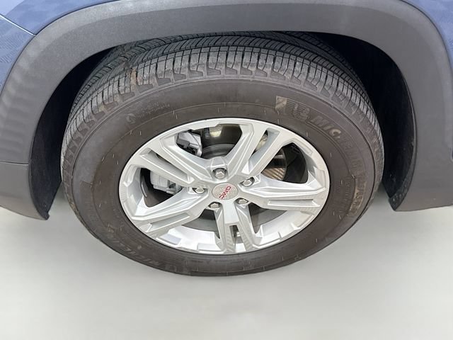 Used 2024 GMC Terrain SLE FWD image 30