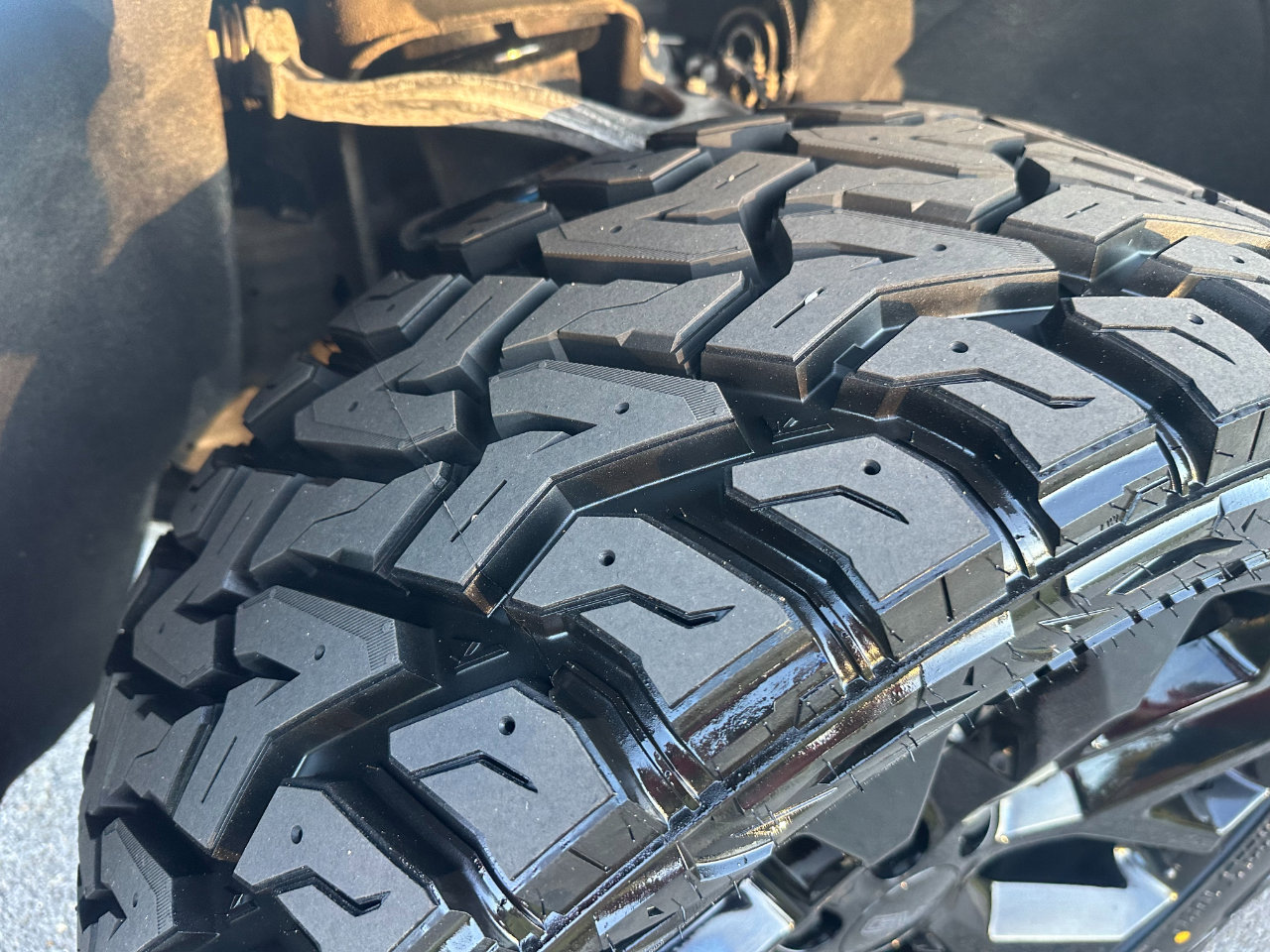 Used 2022 GMC Yukon XL AT4 image 60