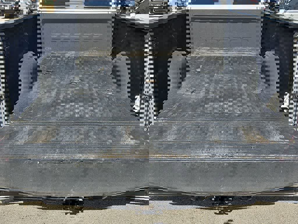 Used 2024 RAM 3500 Tradesman w/ Chrome Appearance Group image 33