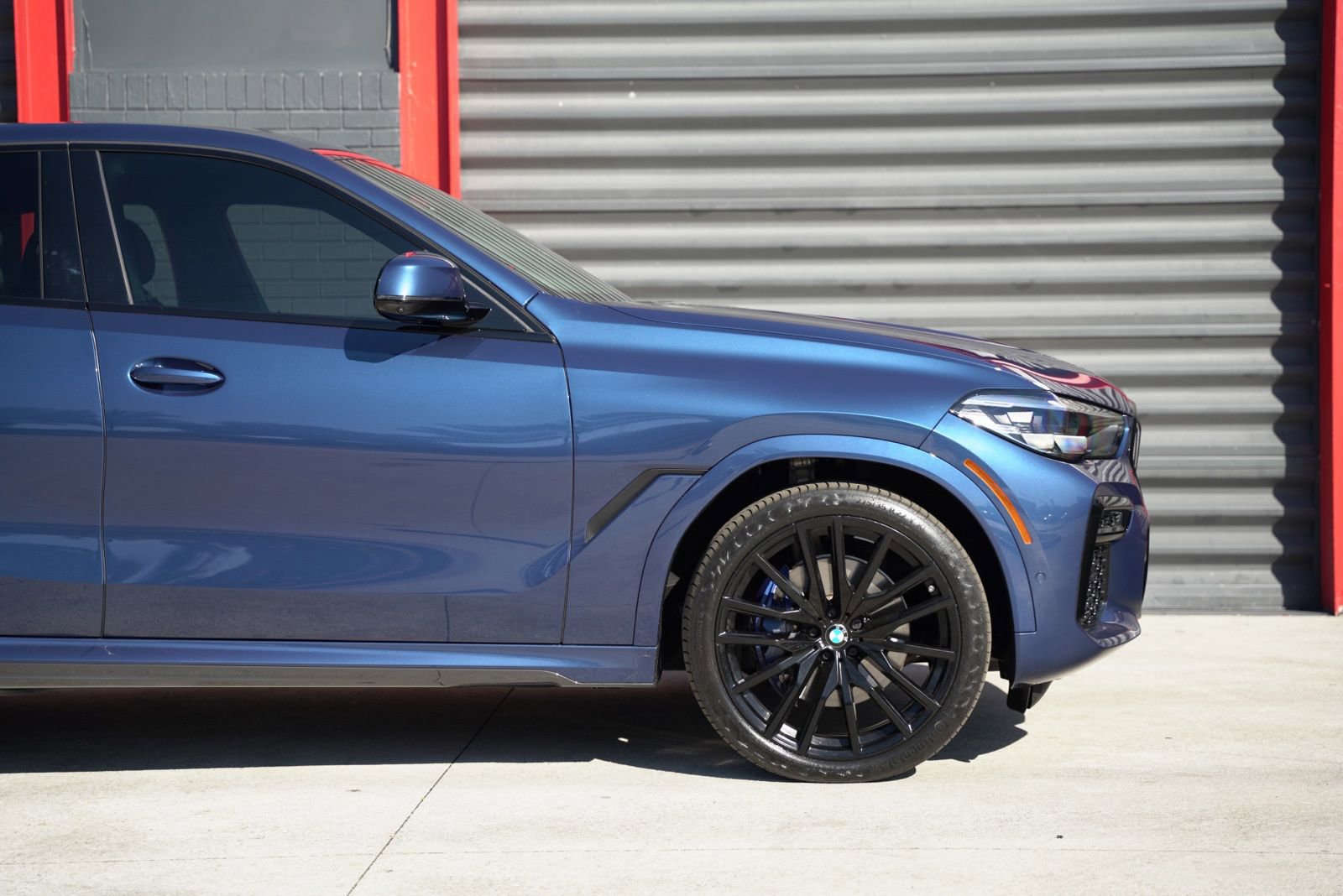 Used 2023 BMW X6 xDrive40i w/ M Sport Package image 10