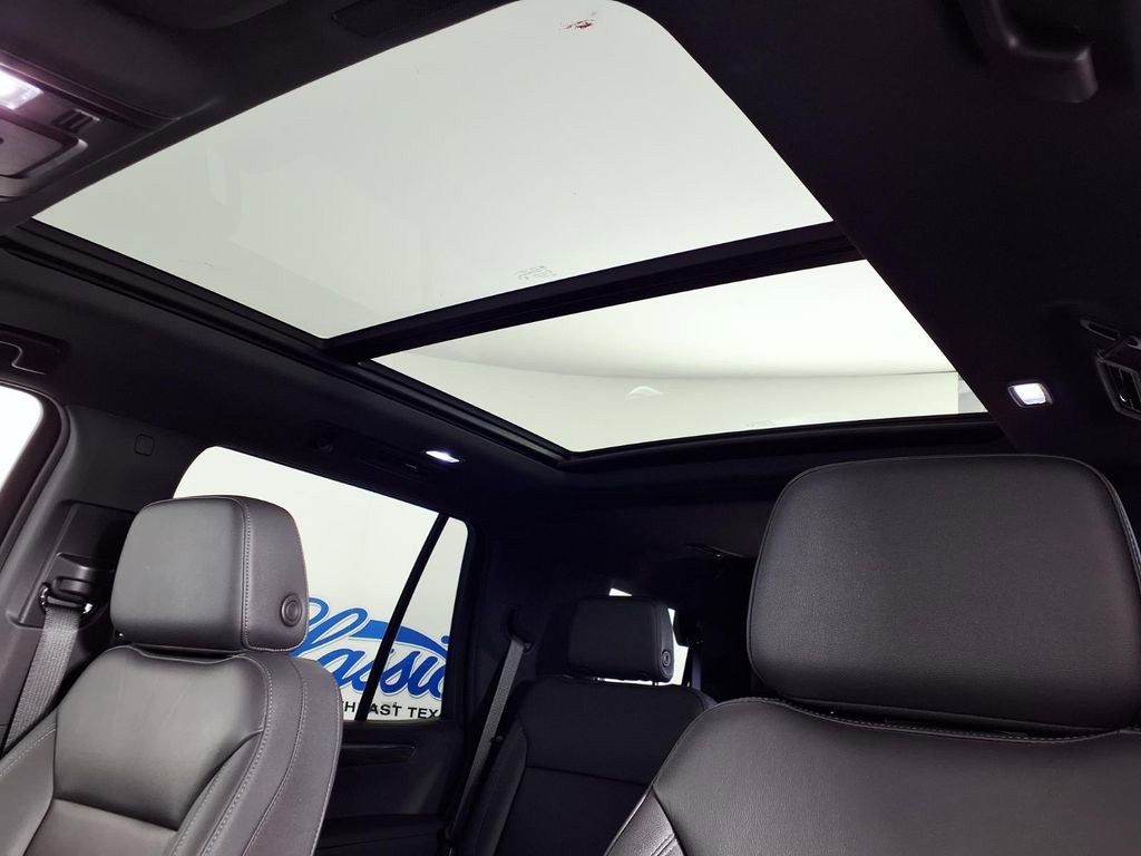 Used 2025 Chevrolet Tahoe Z71 w/ Comfort Package image 14