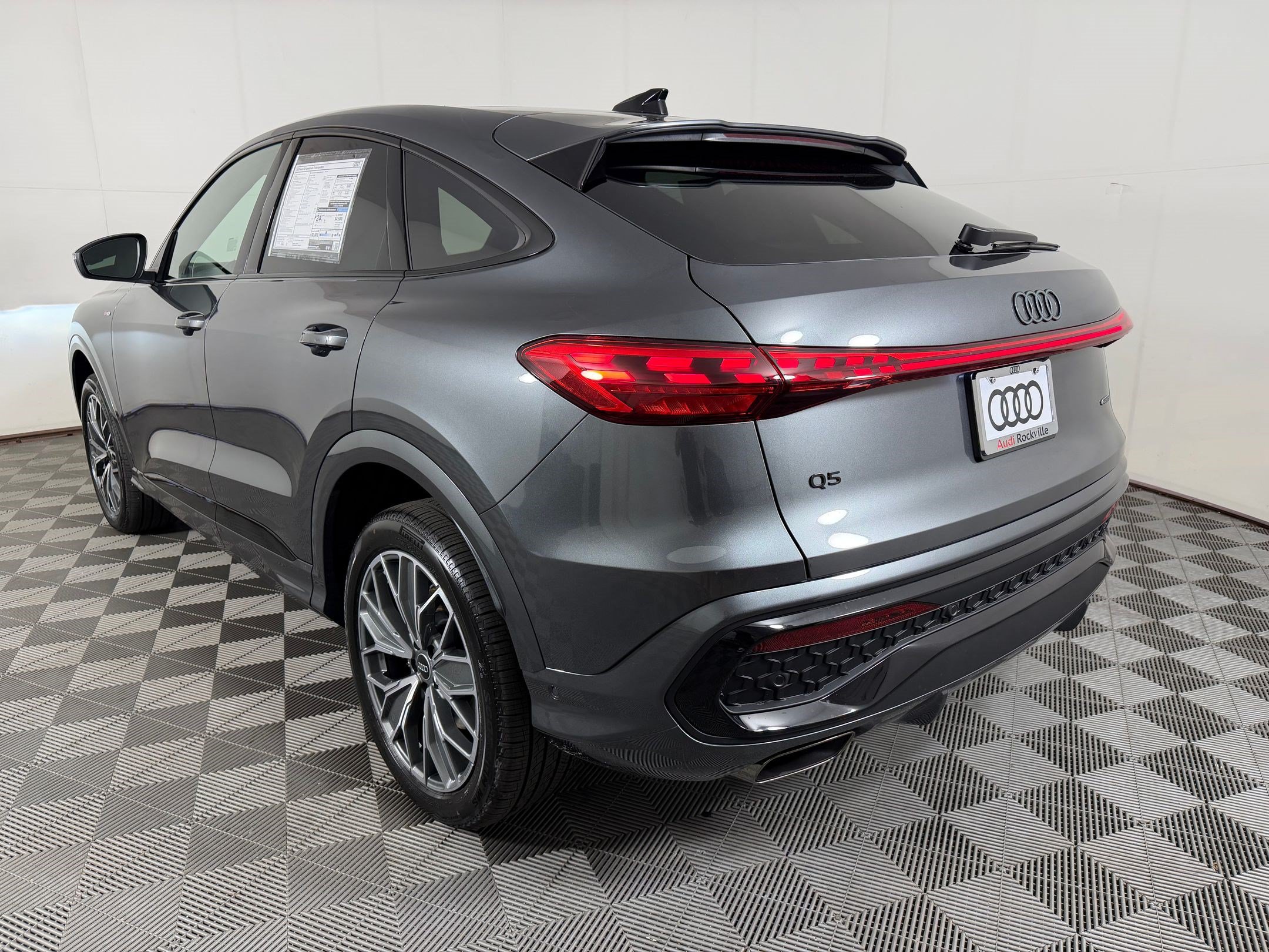 New 2026 Audi Q5 Premium Plus AWD/4WD image 3