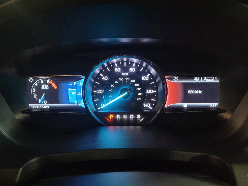 Used 2017 Ford Explorer XLT w/ Equipment Group 202A AWD/4WD image 23