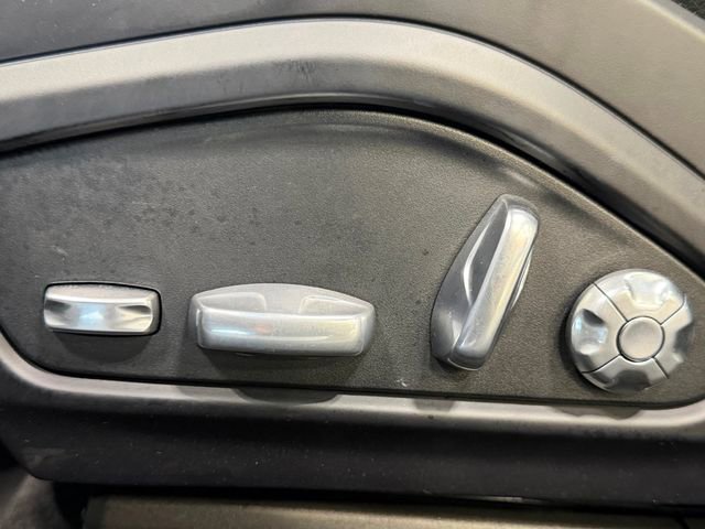 Used 2021 Porsche Panamera 4S w/ Premium Package image 19