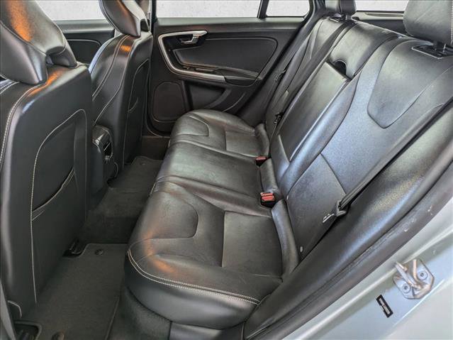 Used 2018 Volvo V60 T5 Dynamic w/ Vision Package image 18