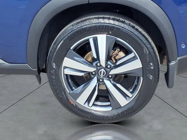 Used 2023 Nissan Rogue Platinum image 4