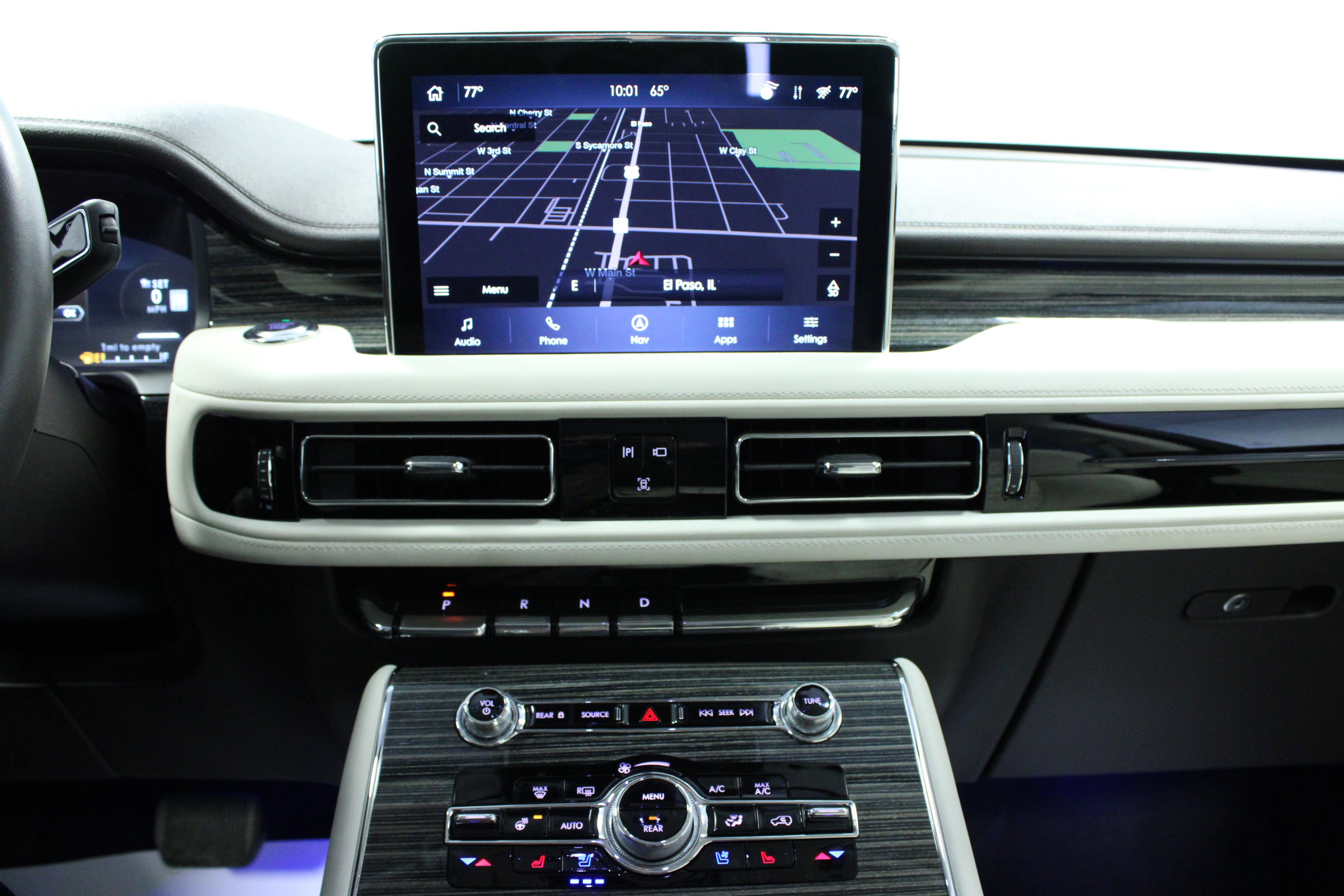 Used 2024 Lincoln Aviator Black Label w/ Dynamic Handling Package image 23