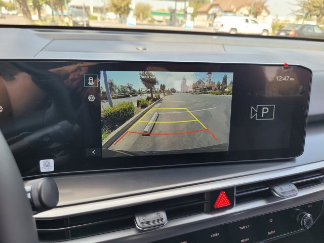 New 2026 Kia Sorento LX FWD image 9