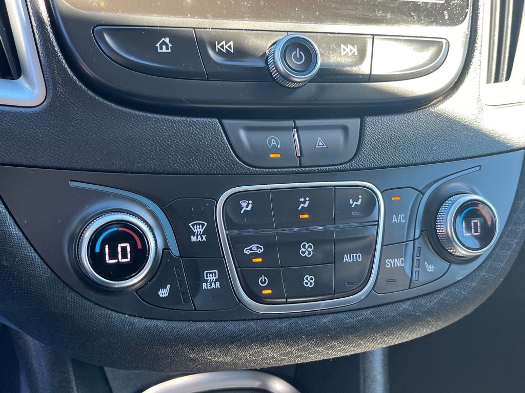 Used 2024 Chevrolet Malibu LT image 11