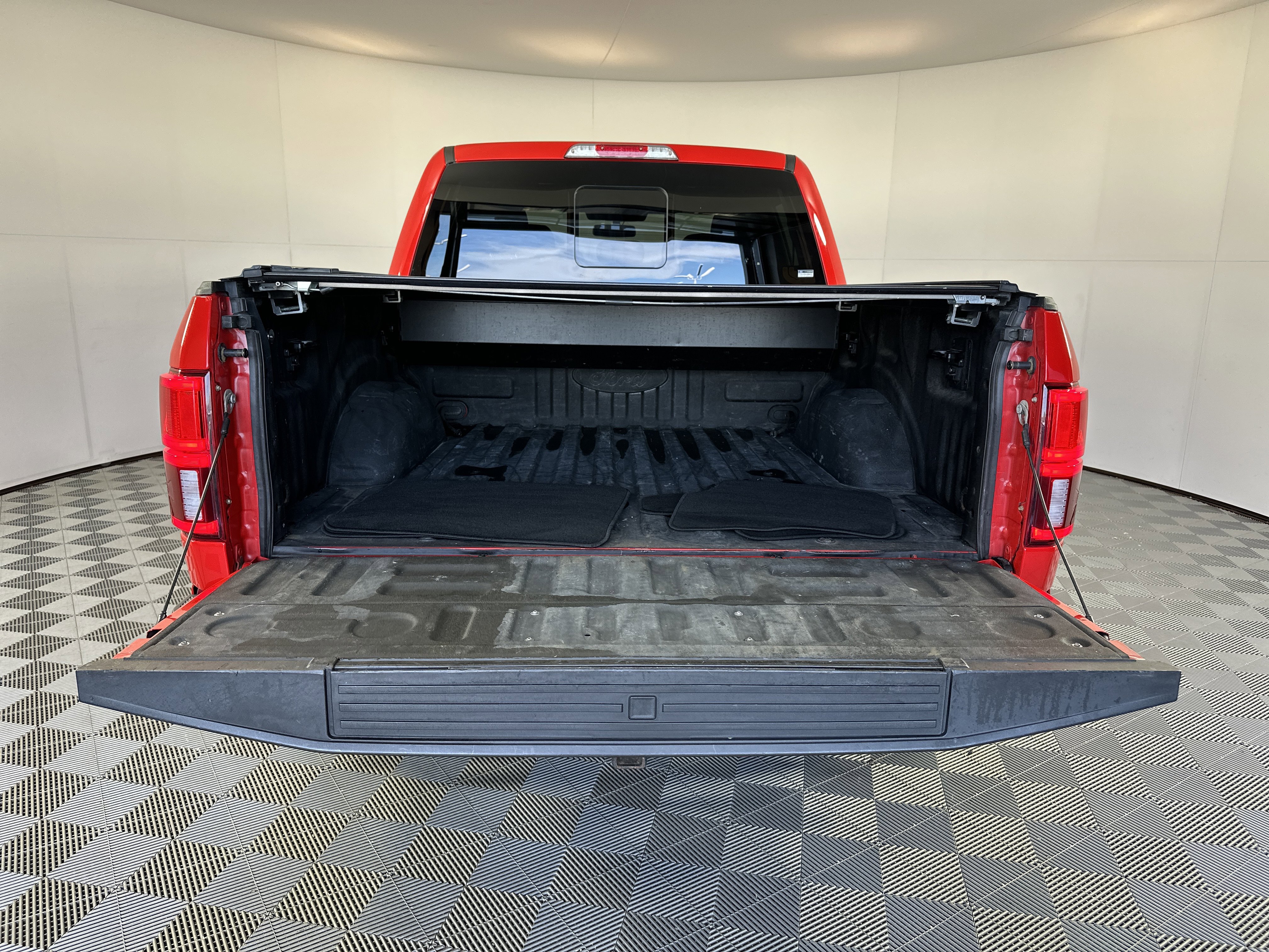 Used 2019 Ford F150 Lariat w/ Equipment Group 502A Luxury image 14