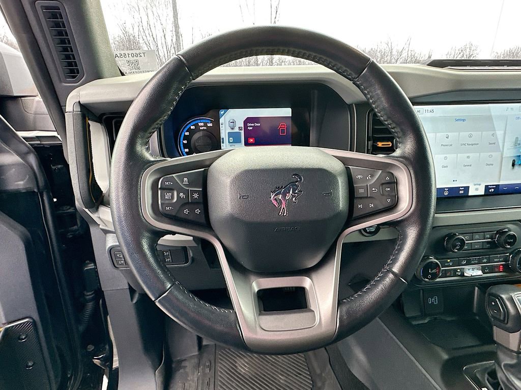 Used 2022 Ford Bronco Badlands image 16