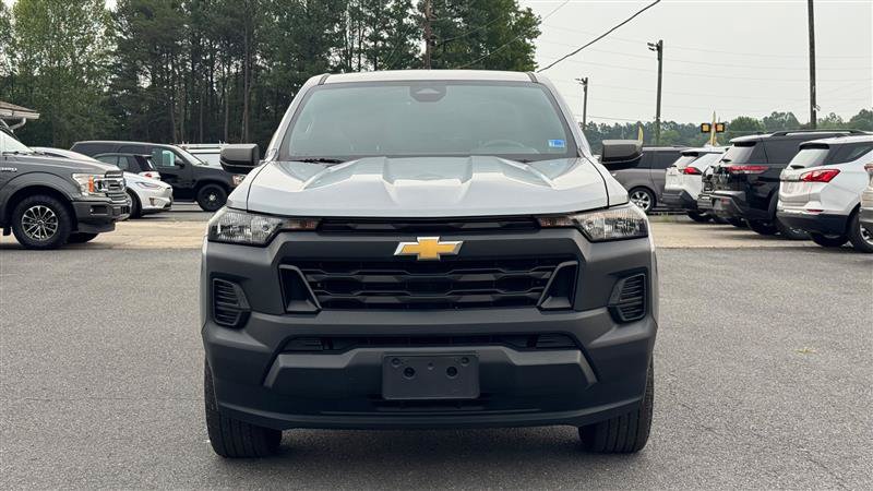 Used 2023 Chevrolet Colorado W/T RWD image 3