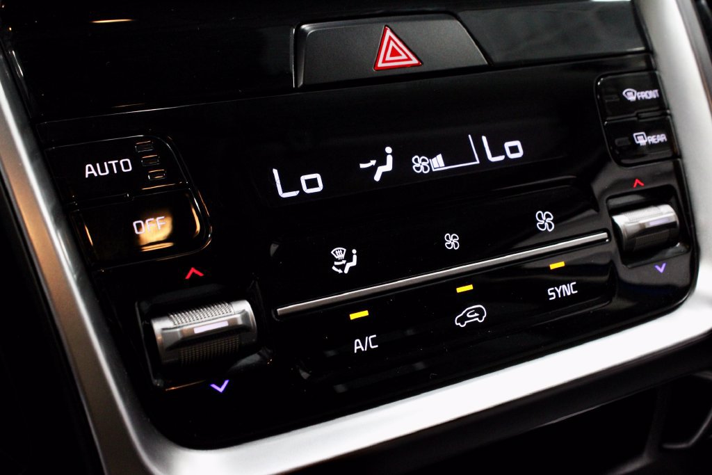 Used 2023 Kia Sorento S FWD image 32