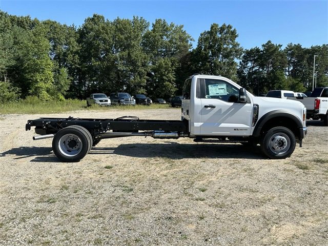 New 2025 Ford F550 4x4 Regular Cab Super Duty w/ XL Chrome Package image 4