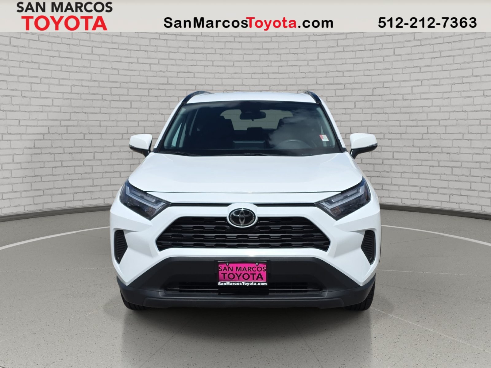 Used 2025 Toyota RAV4 XLE FWD image 2