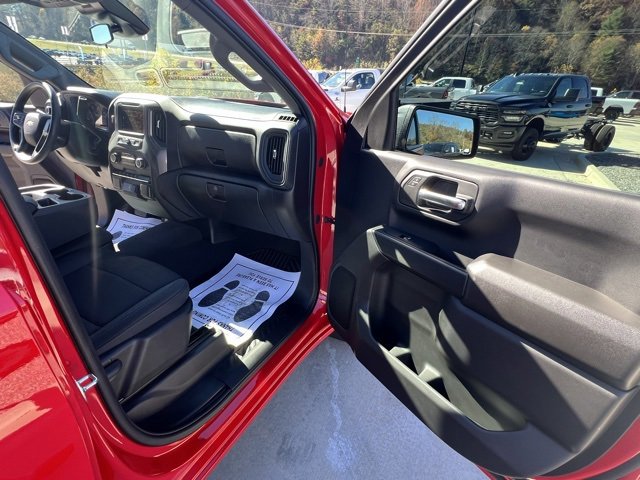 Used 2025 Chevrolet Silverado 1500 Custom image 28