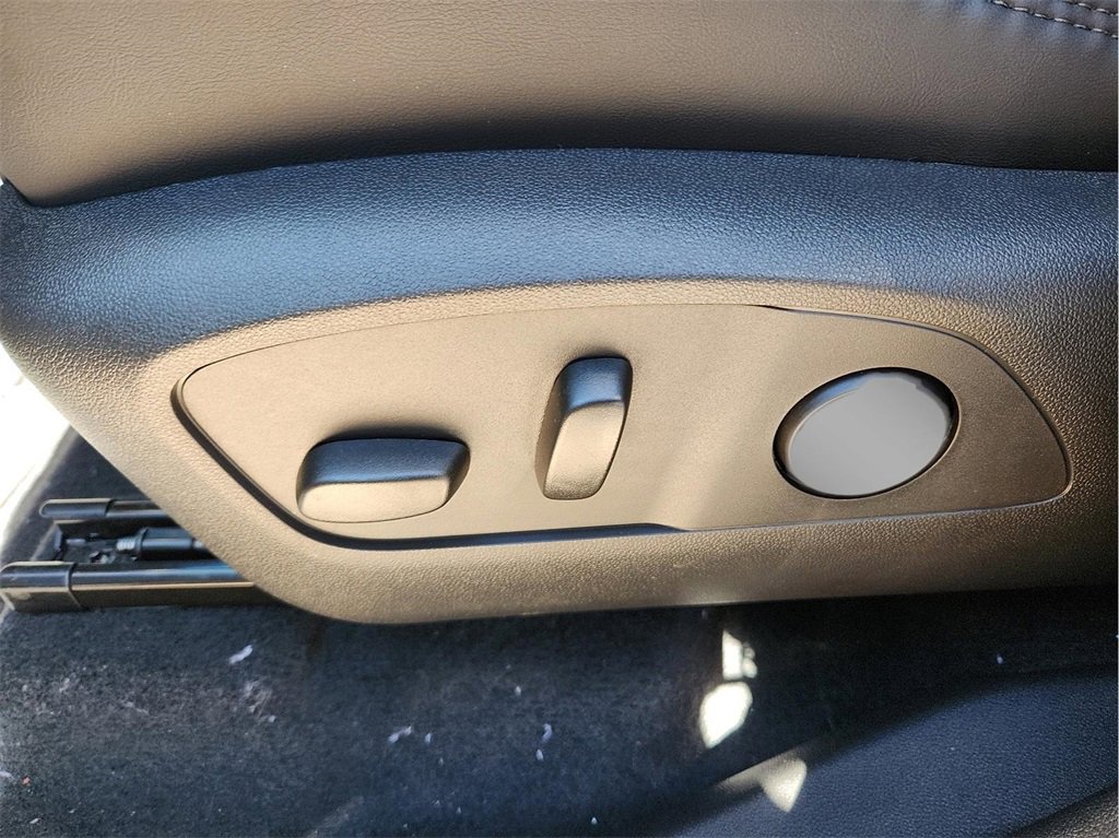 New 2026 GMC Acadia Denali w/ Super Cruise Package image 17