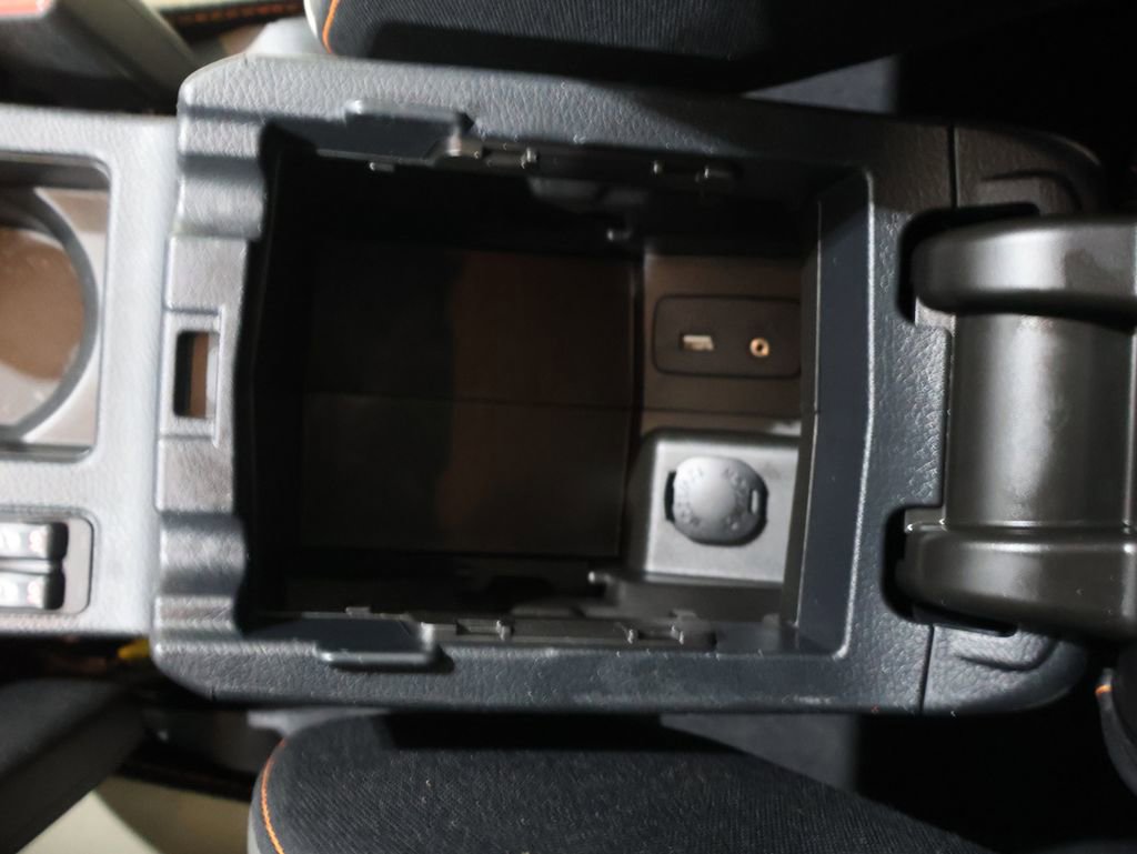 Used 2016 Subaru Crosstrek 2.0i Premium w/ Moonroof Package image 31